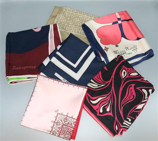 14 silk scarves 1950s-70s(-)
